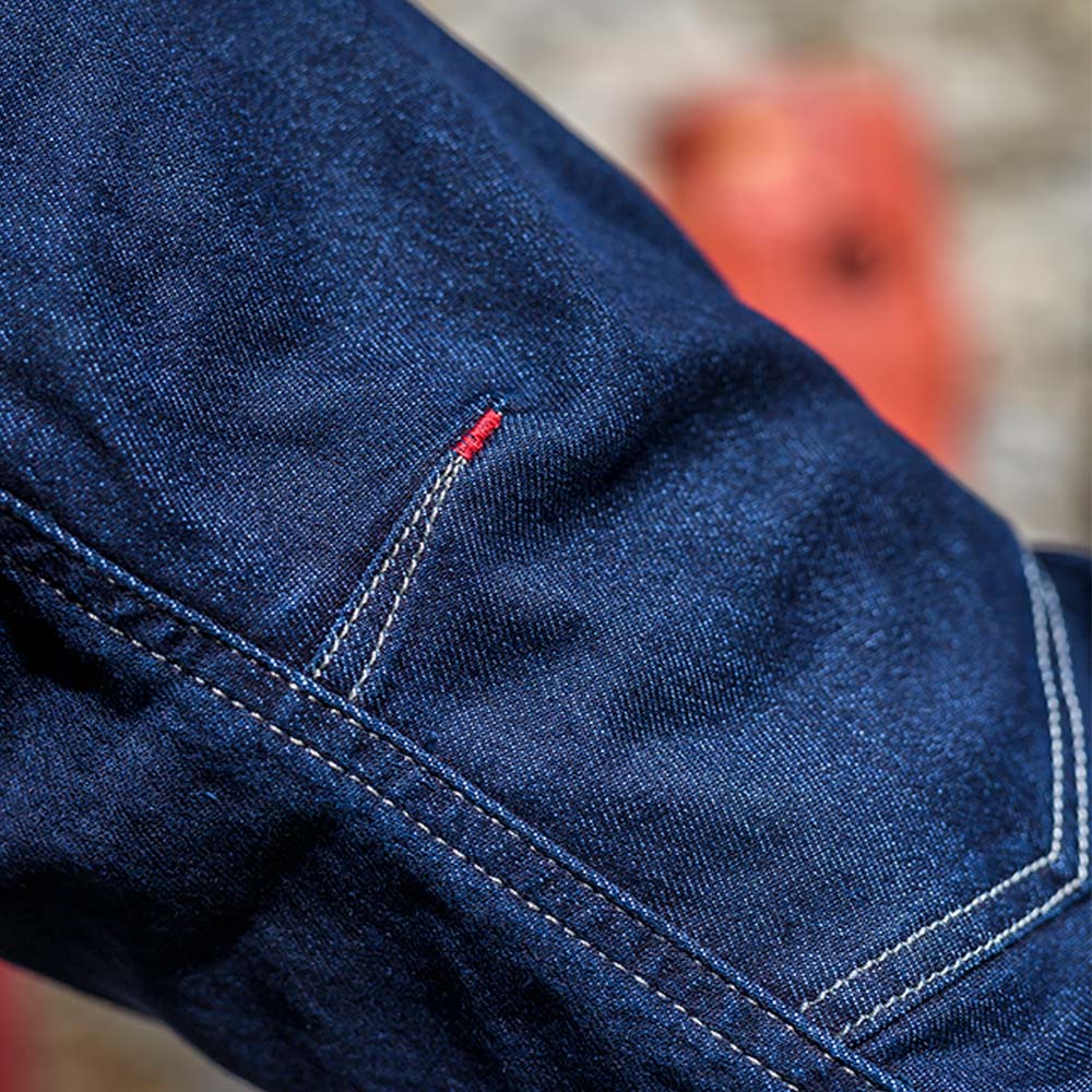 Zoom sur le renfort genoux du pantalon de travail RULER.LJ en jean