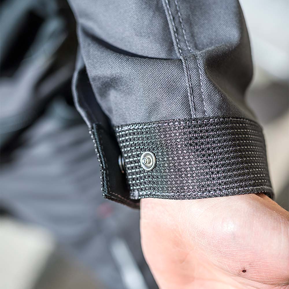 Zoom wristband Charcoal grey SHEAR jacket for men.